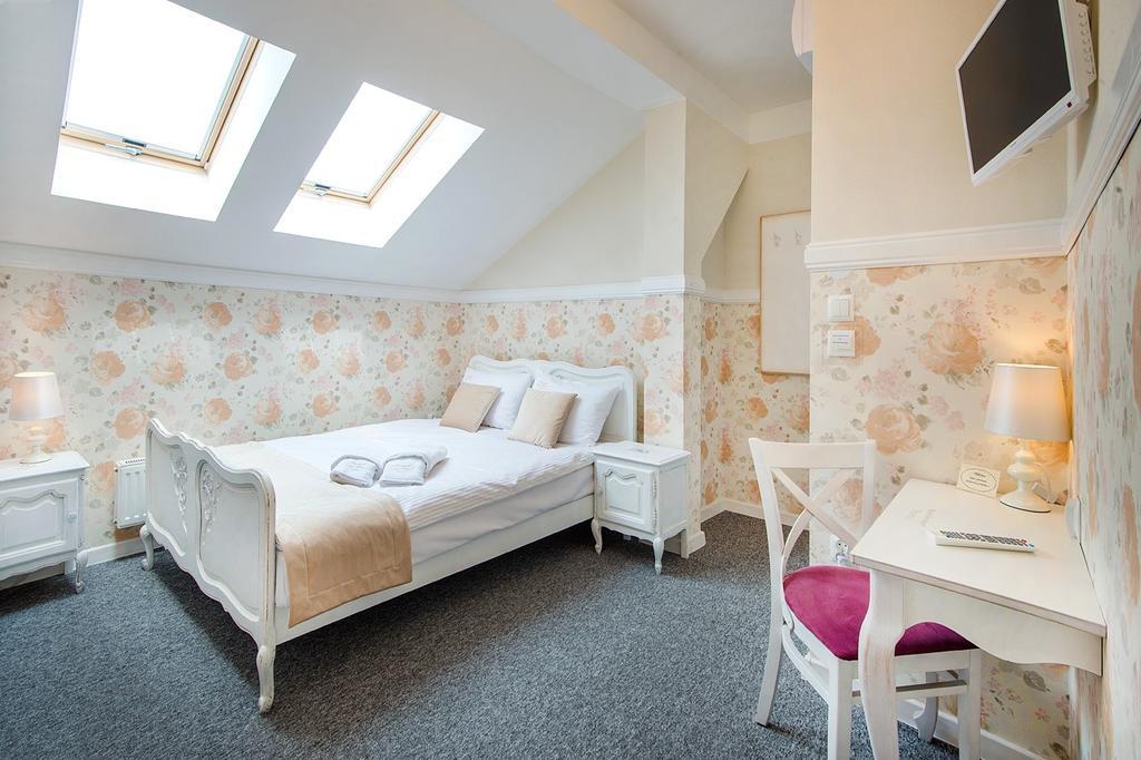 Premium - Bed & Breakfast Malbork Bagian luar foto